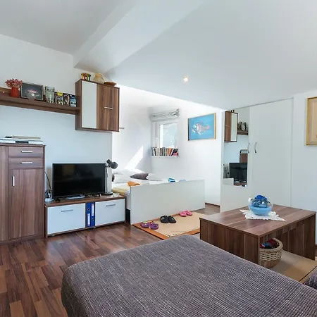 Apartment Salak Pula