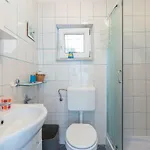 Salak Apartment *