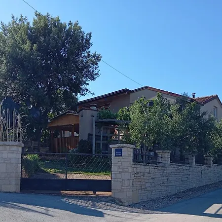 Apartamento Salak Pula