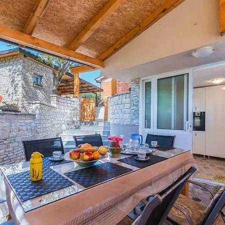 Salak Apartmán Pula